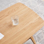 Mesa de centro minimalista de roble con estante de almacenamiento, 2 plazas