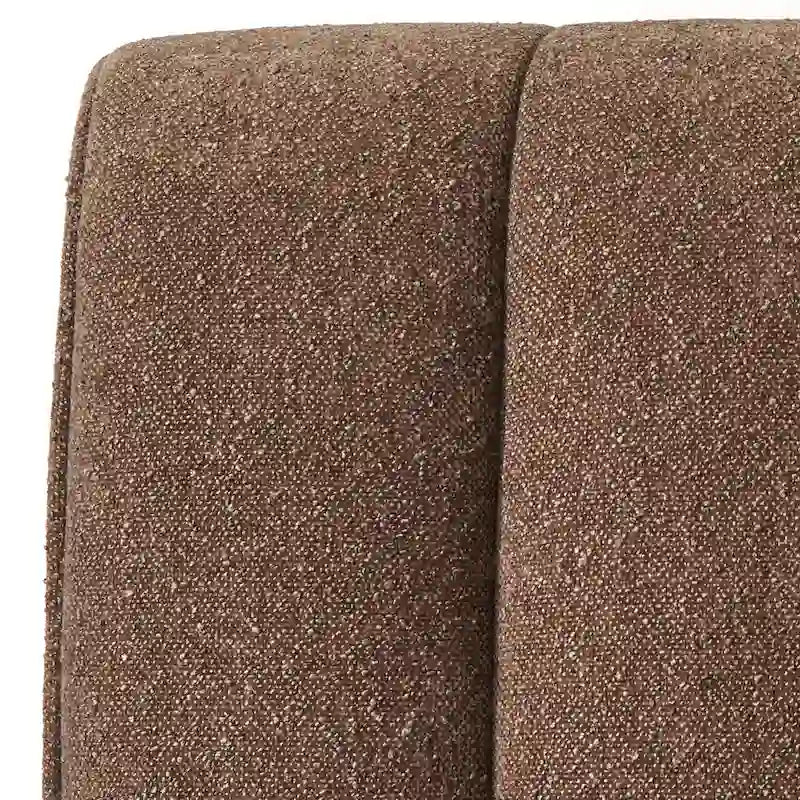 Silla de esquina para comedor tapizada en crema con respaldo acanalado, asiento individual