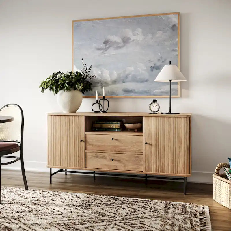 Aparador bufé curvo marrón claro/blanco con puertas de persiana, mueble de almacenamiento moderno