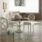 Mesa de comedor redonda estilo rústico, color blanco crema envejecido, capacidad para 2-4 personas